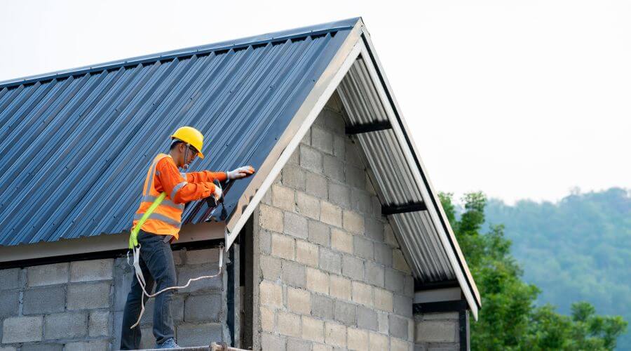Expert Emergency Roof Repairs services in Perham, ME